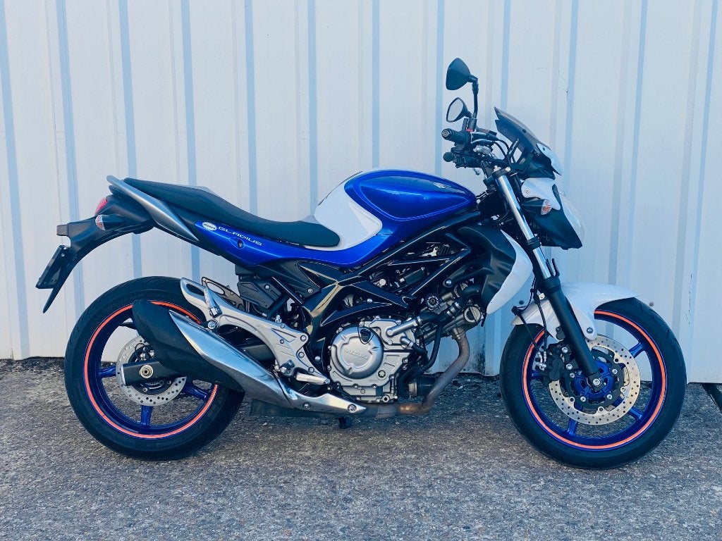SFV 650 Gladius __BJ 2015__KMst 14595__ JACQMAER BV_3200€, 2 cilinders, Motorrijbewijs A, Meer dan 35 kW, ABS