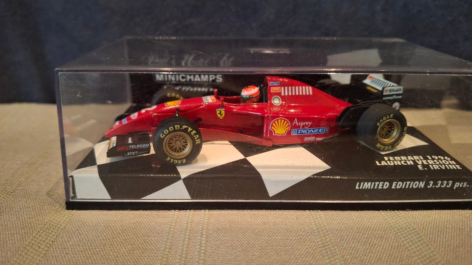 schaalmodel Ferrari formule 1, Ophalen