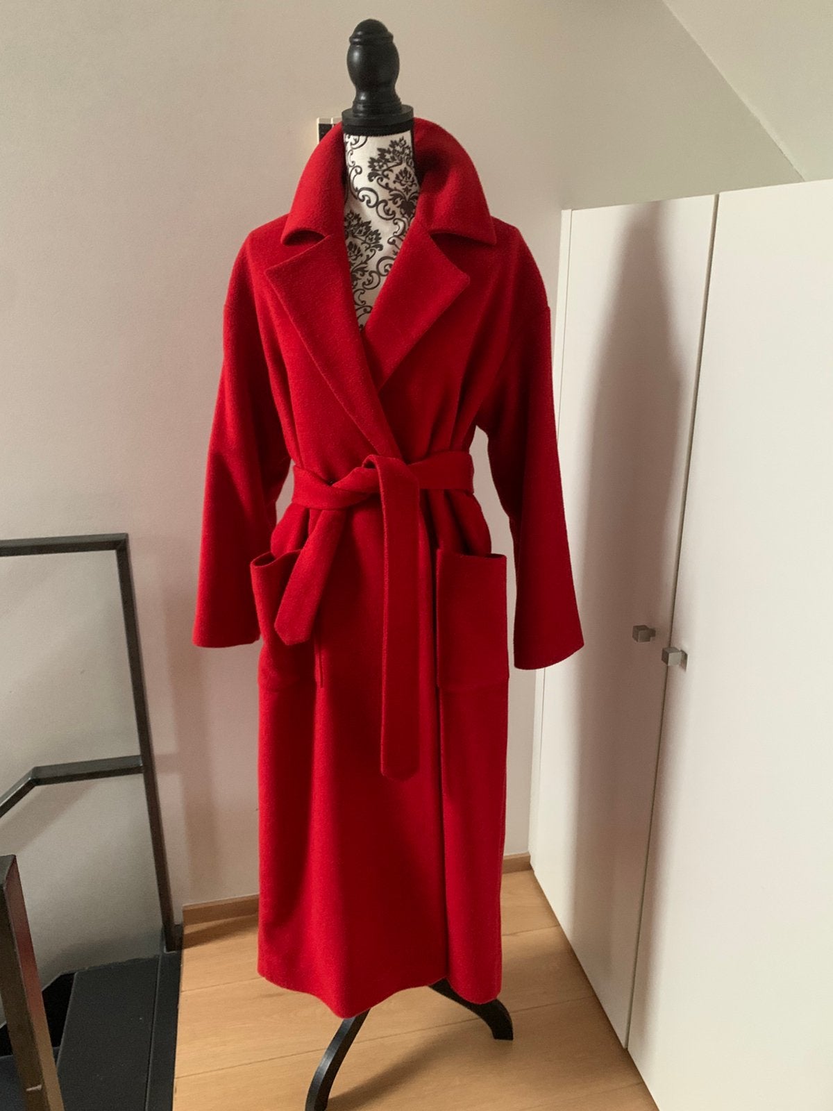 Rode jas van American Vintage, Kleding | Dames, Ophalen of Verzenden, Zo goed als nieuw, Maat 38/40 (M), Rood