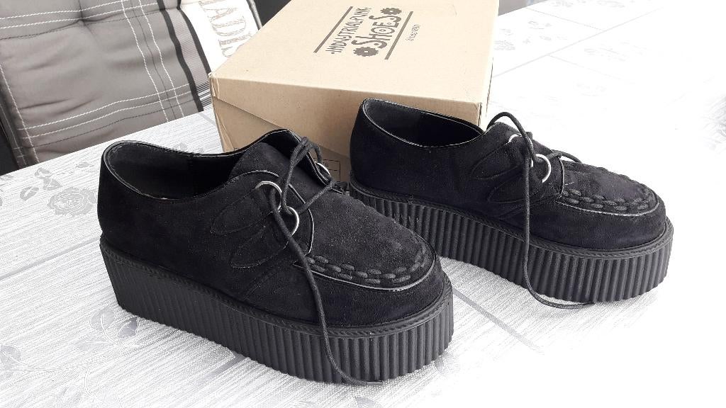 Industrial Punk Shoes, Kleding | Dames, Ophalen, Zo goed als nieuw, Zwart