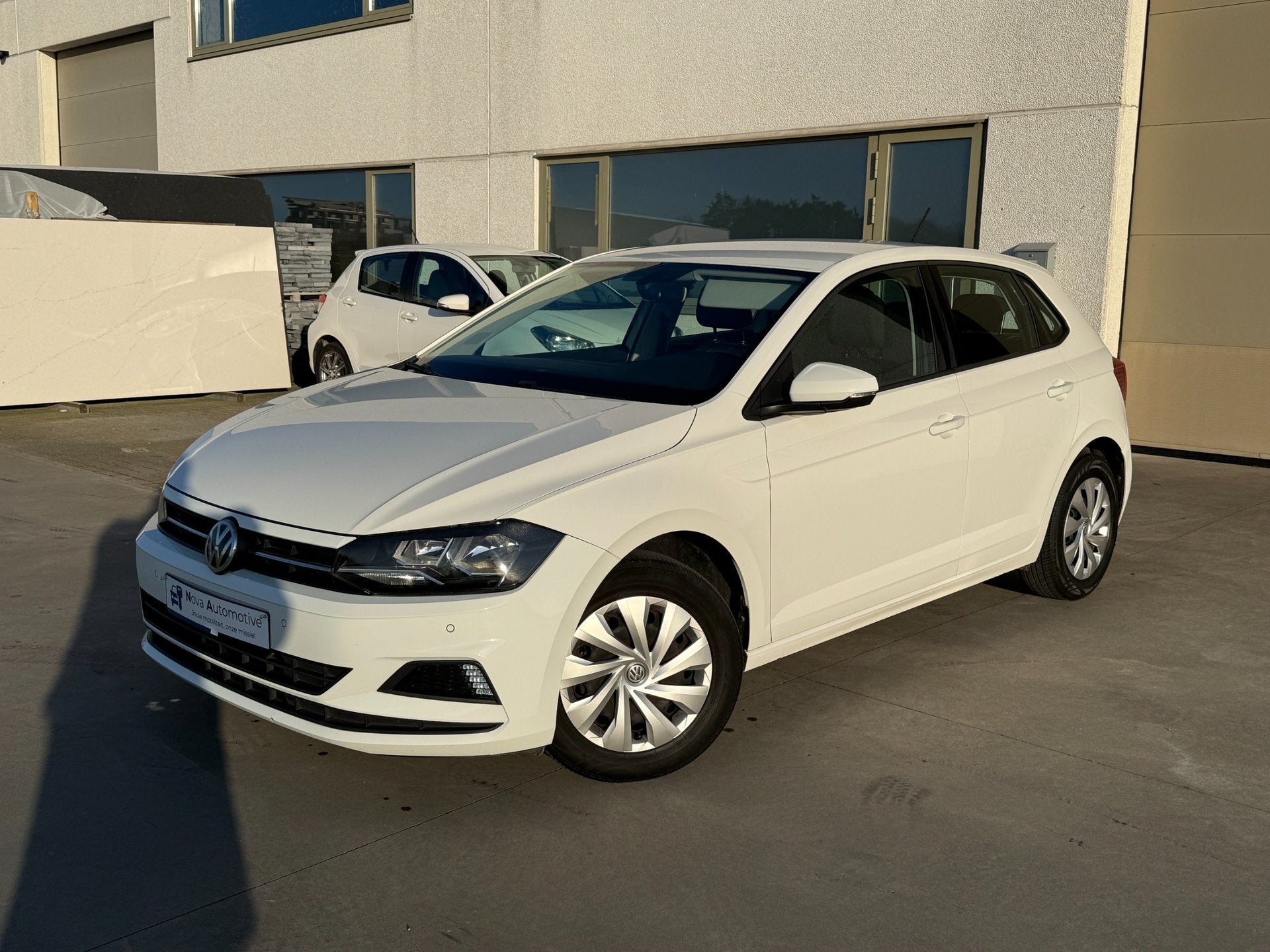 Volkswagen Polo 1.0i, 11/2017, Airco, Carplay, 12m Garantie, Auto's, Voorwielaandrijving, Stof, Wit, Bedrijf