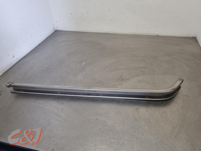 Rail porte coulissante droite d'un Volkswagen Caddy, Volkswagen, -, 3 mois de garantie, Utilisé
