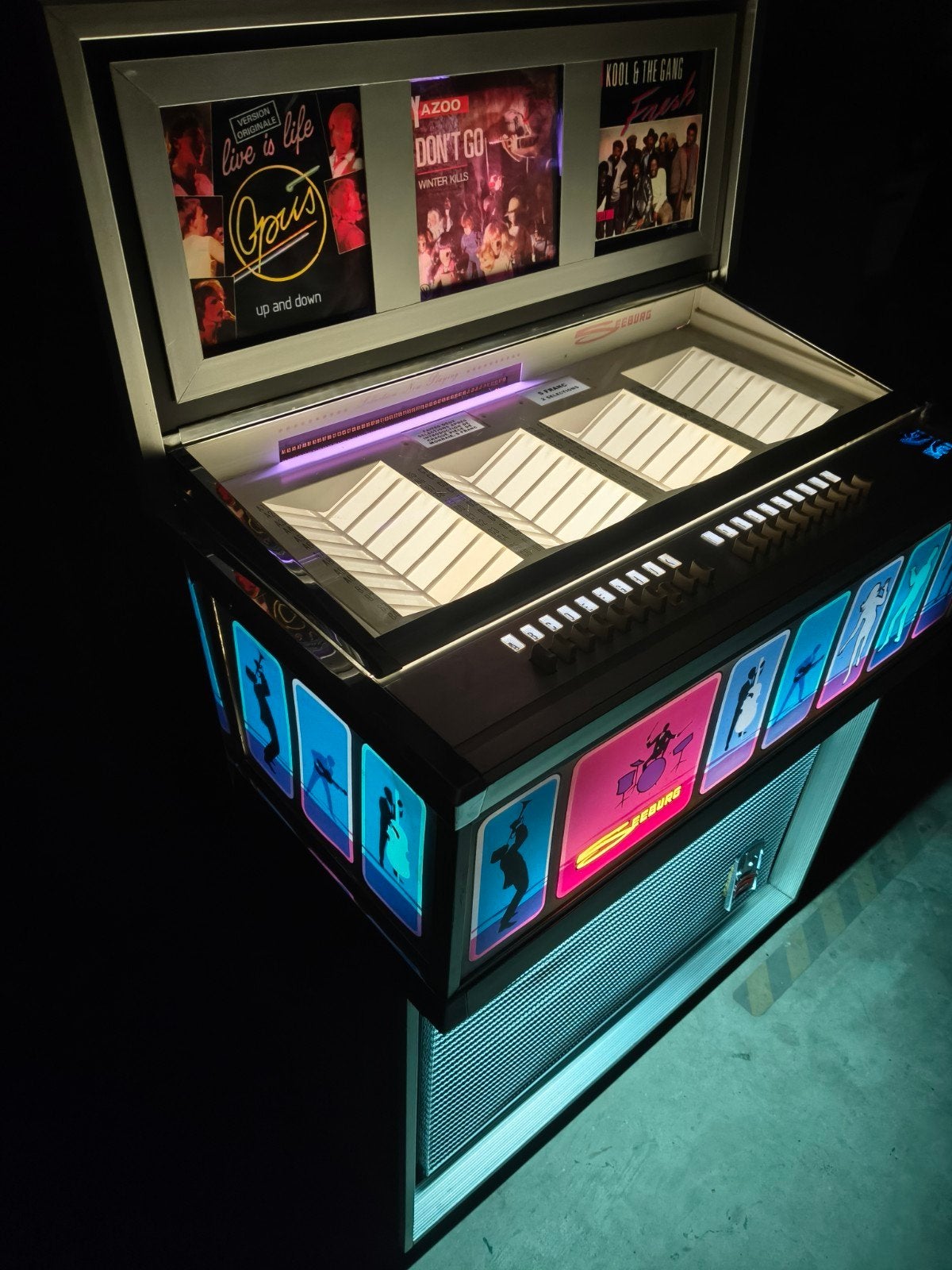 jukebox seeburg, Enlèvement, Seeburg