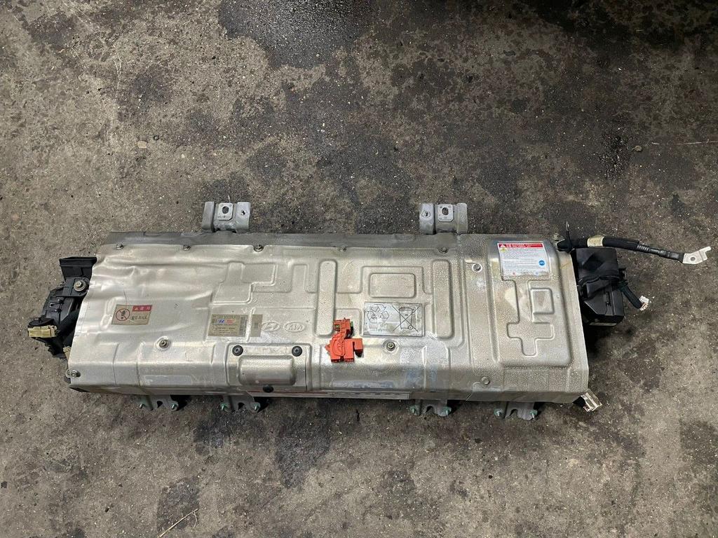 Hybride hoogspannings accu Hyundai Kona, Onderdelen@venauto.nl, Van der Ven Autorecycling B.V., Gebruikt, Ettenseweg 76, 4706 PB Roosendaal, The Netherlands