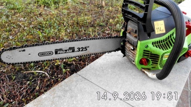 kettingzaag, 600 à 1200 watts, Verschillende merken, Tronçonneuse, 30 à 70 mm