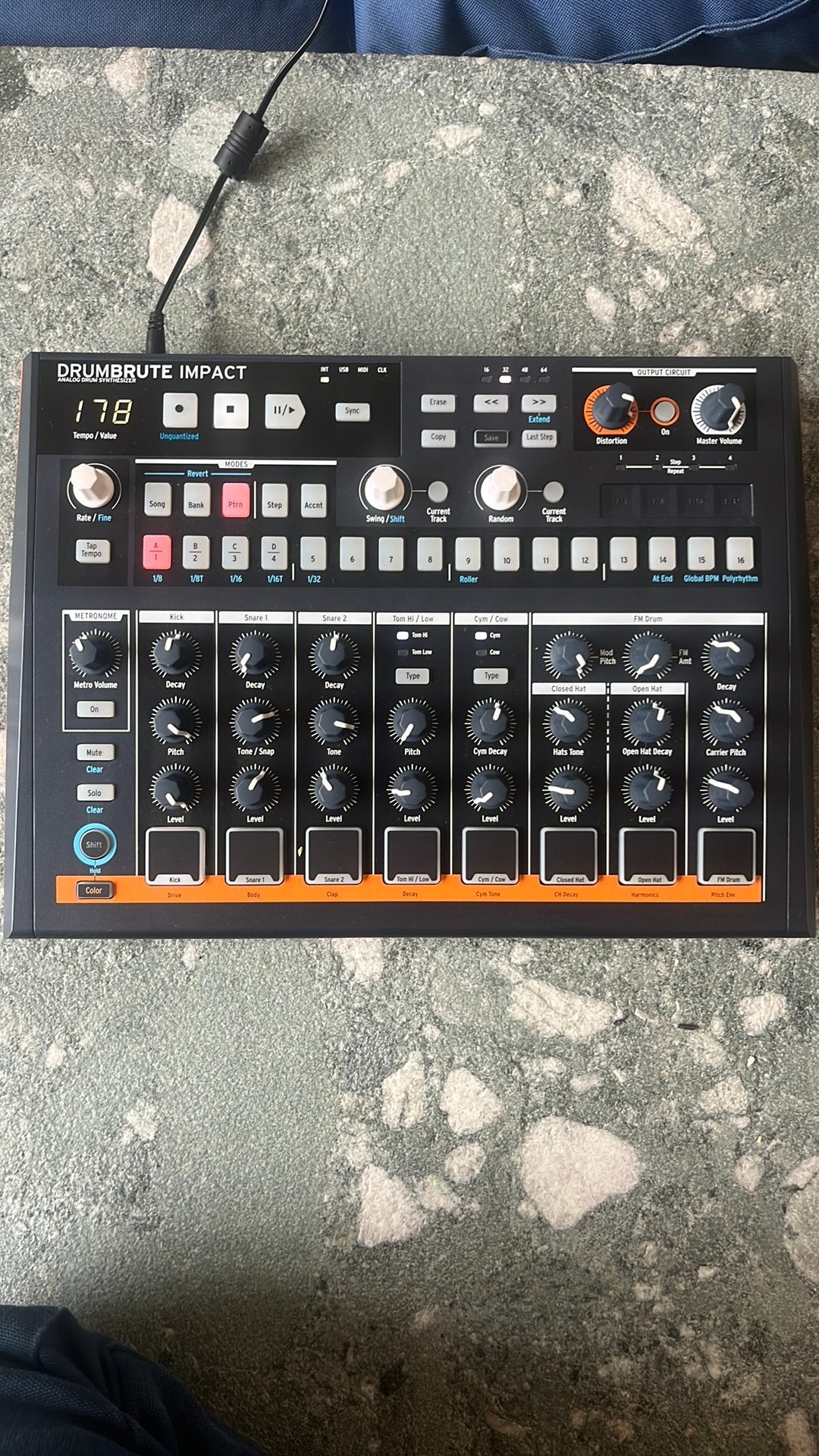 Drumbrute impact, Muziek en Instrumenten, Drumcomputers, Ophalen of Verzenden, Zo goed als nieuw