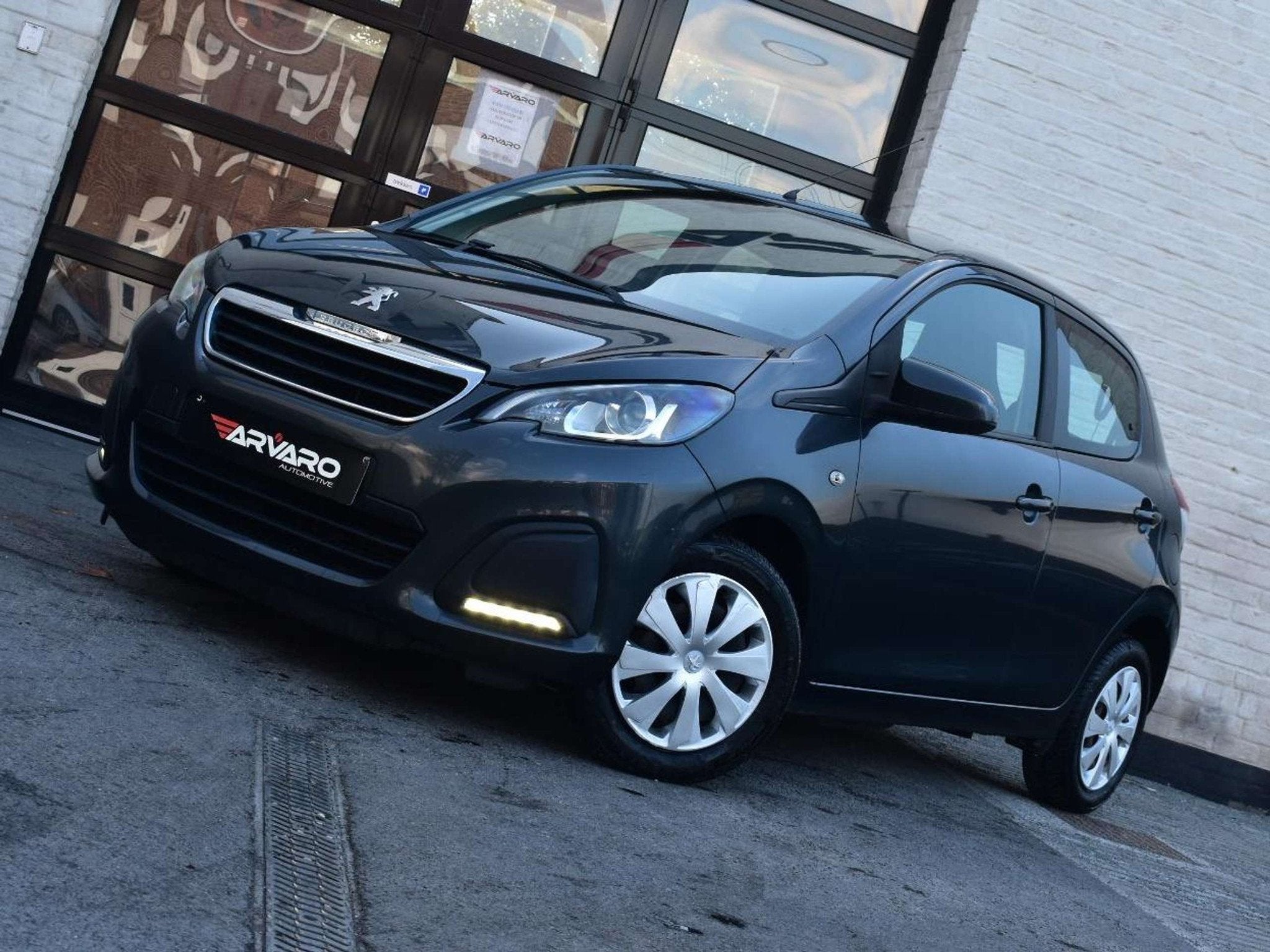 Peugeot 108 1.0 VTi Access / Xenon / Airco / Bluetooth / Gar, Auto's, Voorwielaandrijving, 4 zetels, Stof, Gebruikt