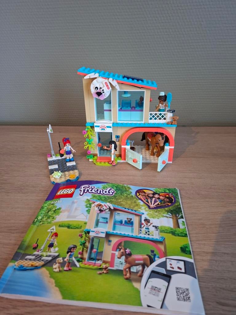 Lego friends dierenkliniek 41446 en dierenambulance 41445, Ophalen