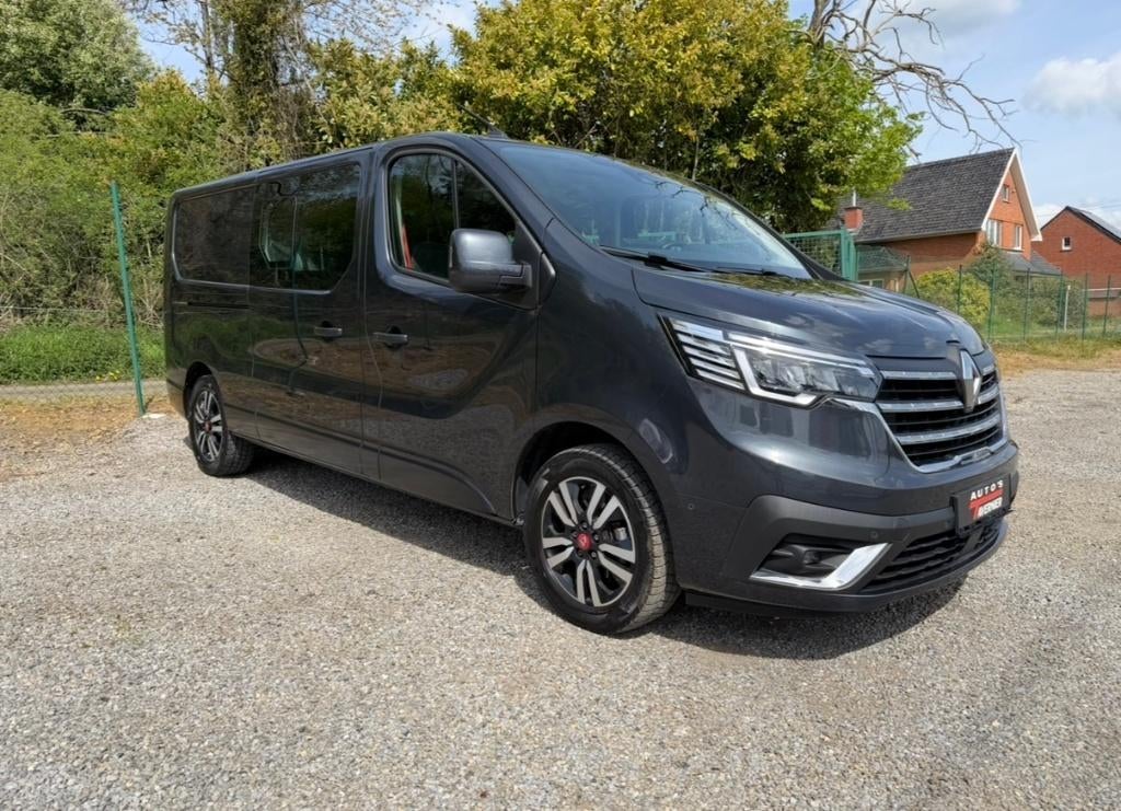 Renault Trafic 2.0 // L2 // 150Pk // 5 Seats // Automaat, Stof, Renault, Bedrijf, Zilver of Grijs