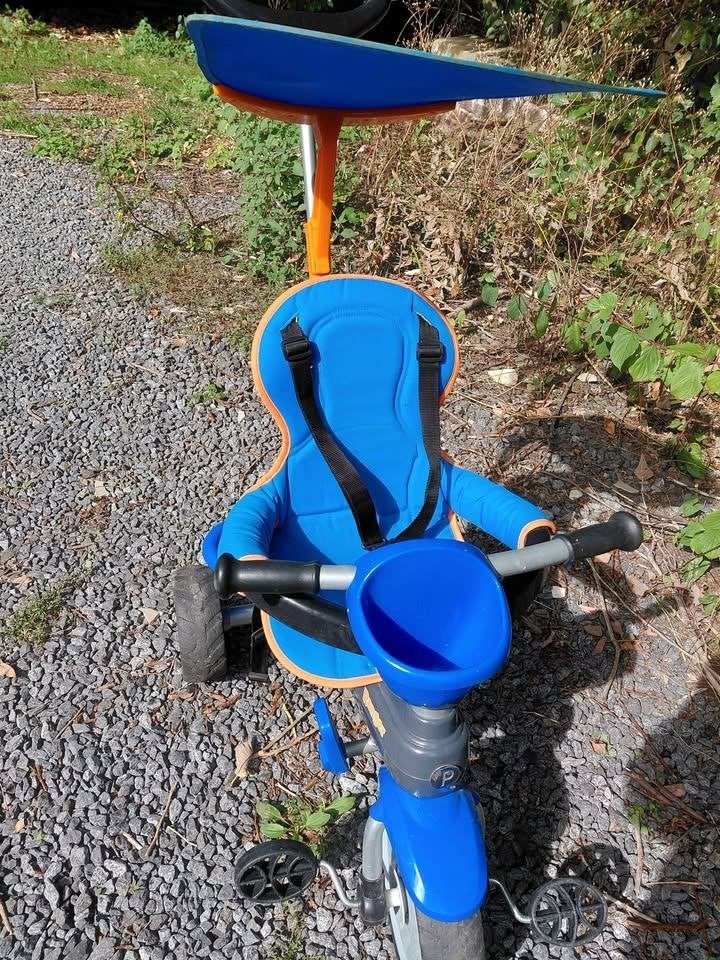 Un tricycles pour enfant, Vélos & Vélomoteurs, Enlèvement, Comme neuf, Tige de poussée