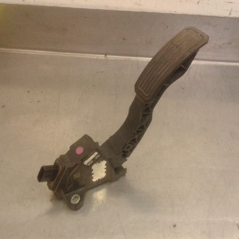 PEDALE D'ACCELERATEUR Toyota Corolla (E15) (11-2006/11-2013), Utilisé, Toyota