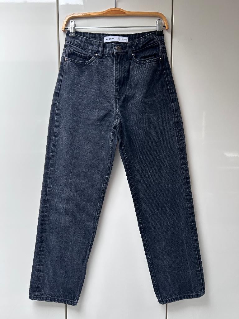 Pantalon en jean gris Bershka - Taille 34 *, Gris, Enlèvement ou Envoi, Comme neuf, W27 (confection 34) ou plus petit