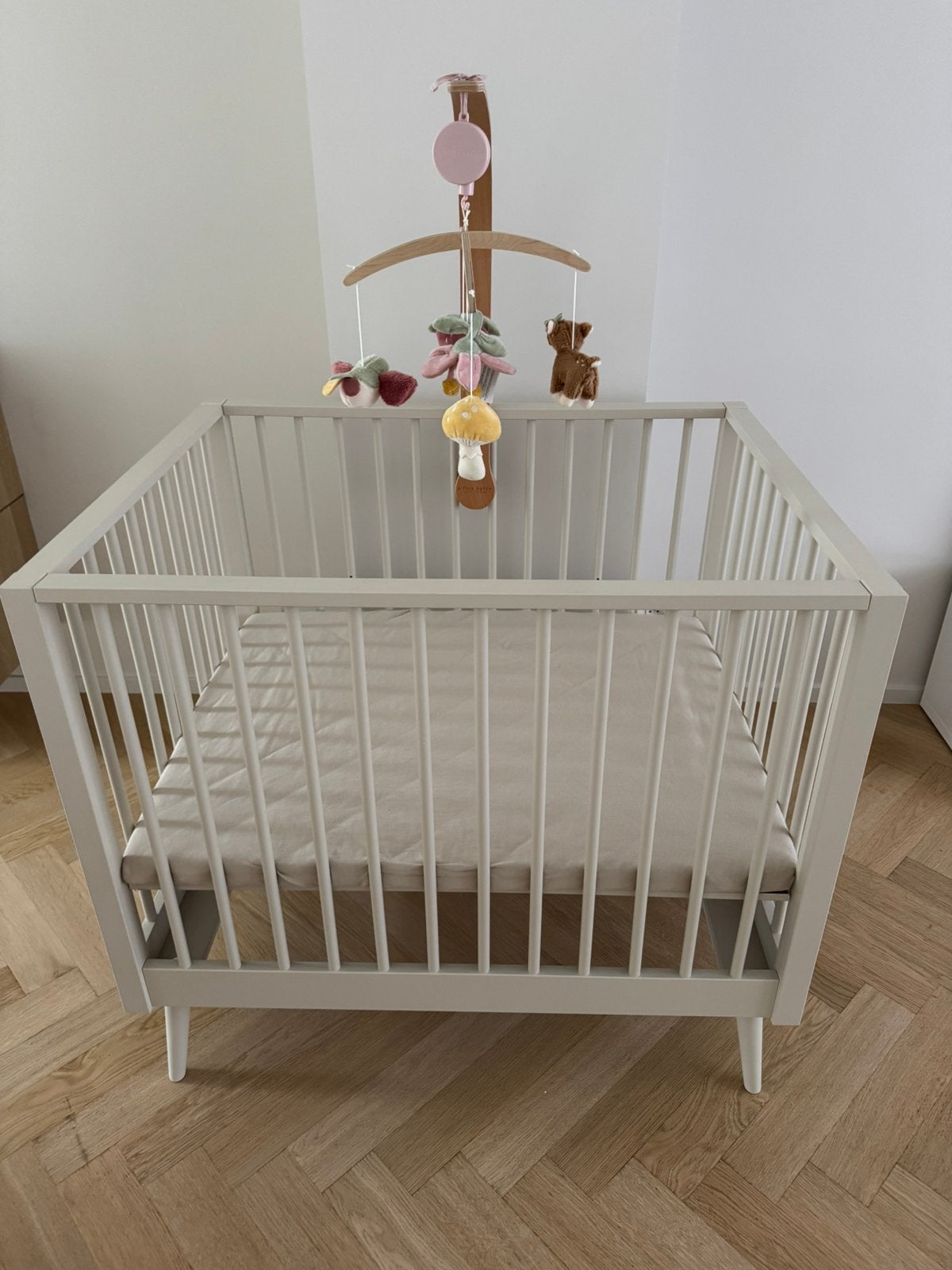 Europe baby Evy Box, Enlèvement, Comme neuf, Rectangulaire, Réglable en hauteur