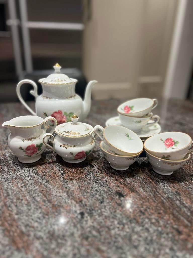 Koffieservies 15-delig antiek, Ophalen