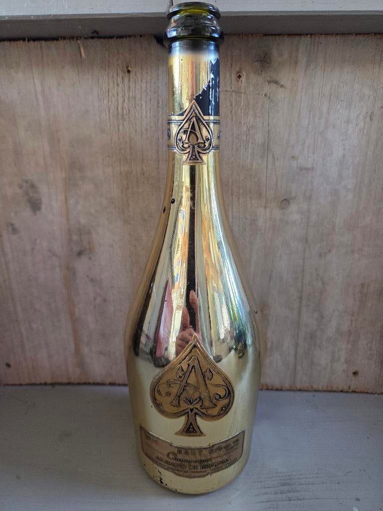 Armand de brignac (leeg), Ophalen
