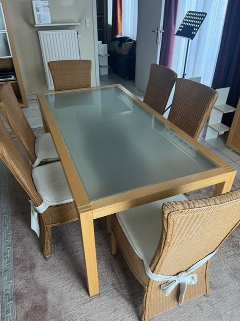 Moderne eetkamer, Huis en Inrichting, Ophalen, Zo goed als nieuw, Modern lichtbruin, 4 tot 6 stoelen