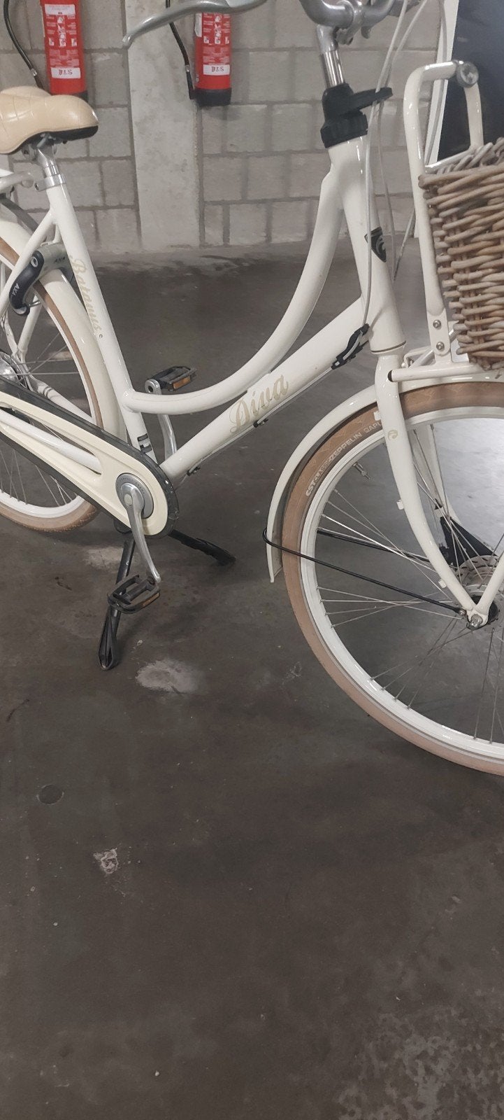 Batavus 28 inch zo goed als nieuw, Fietsen en Brommers, Ophalen of Verzenden, Batavus, Mandje