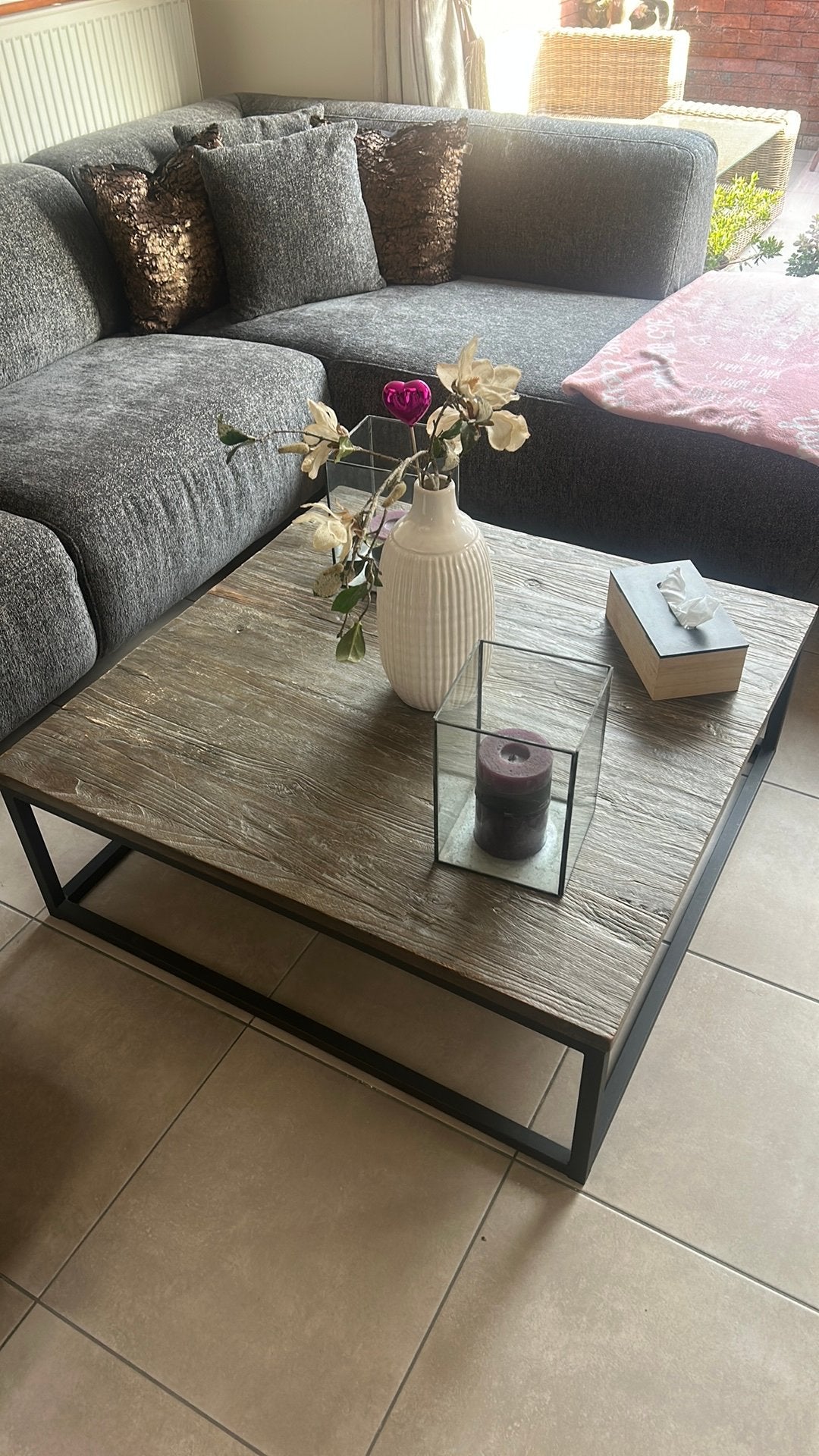 Grande table basse 100 x 100 cm — bois et métal noir, 50 à 100 cm, Enlèvement, 50 à 100 cm, 5 – 50
