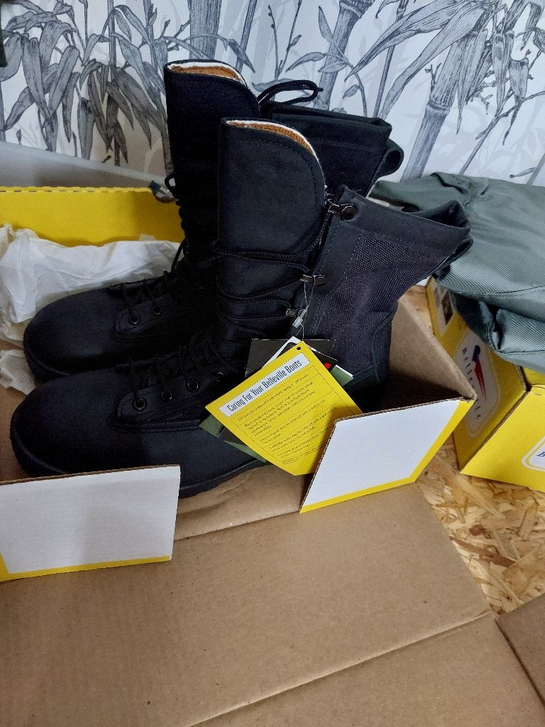 Chaussures de travail et de pilote de chasse F-16, Collections, Enlèvement ou Envoi, Armée de l'air, Vêtements ou Chaussures