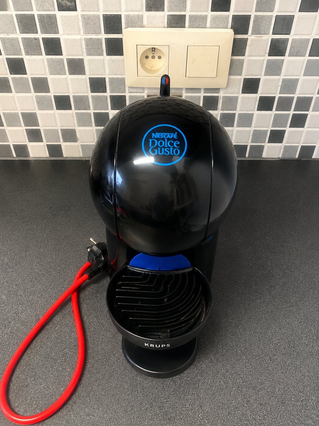 Nescafe dolce gusto coffee machine, Enlèvement, Comme neuf