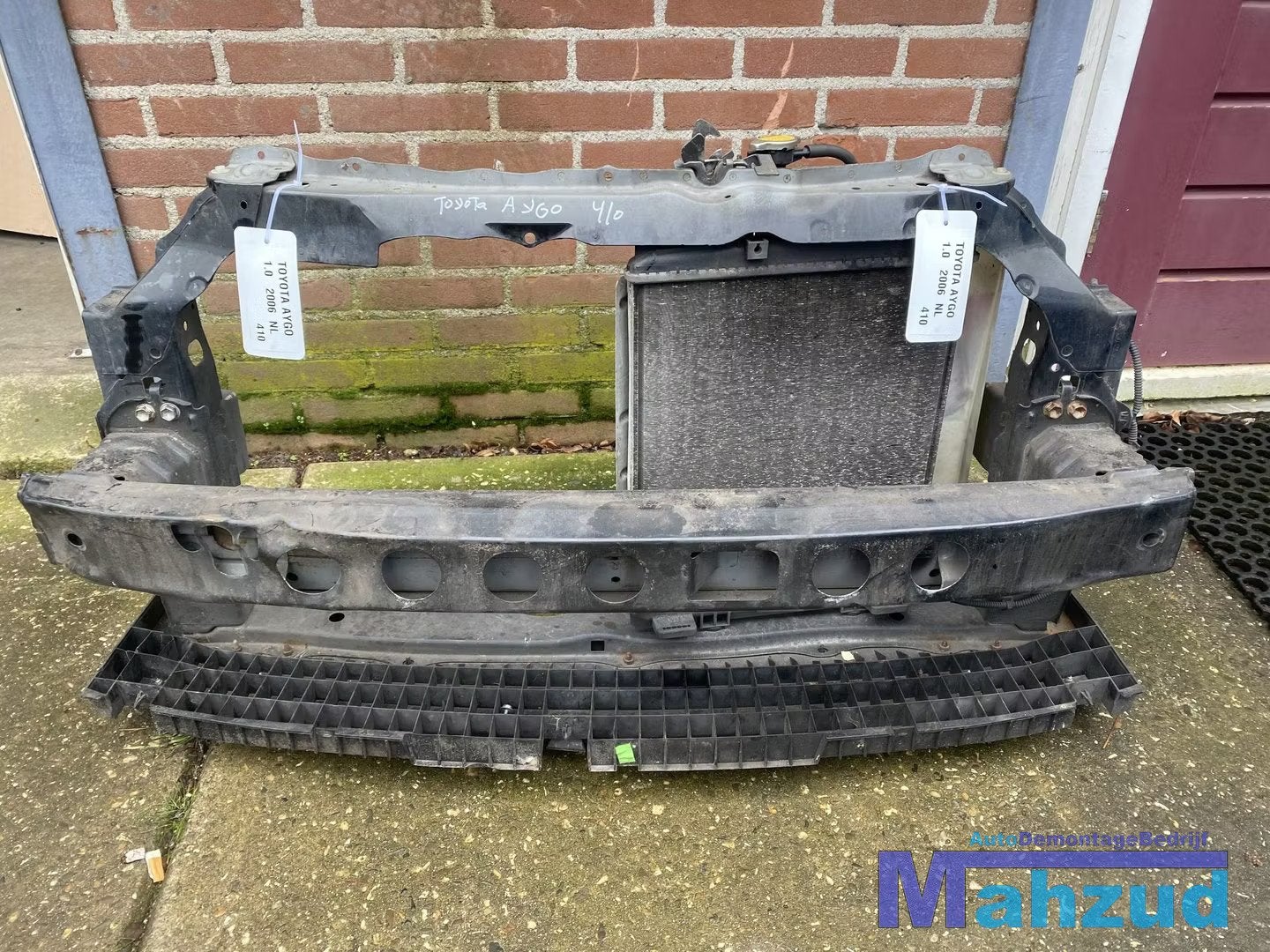 TOYOTA AYGO Voorfront front koelerset 2005-2014, Info@toyota.co.jp, Toyota Motor Corporation, Toyota-Cho 1
471-8571  Toyota City