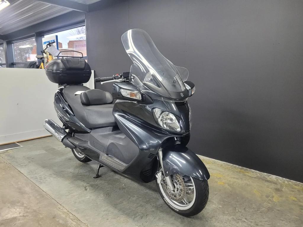 Suzuki Burgman AN 650 (bj 2010), Motoren, Motoren | Suzuki, Scooter, Bedrijf, Meer dan 35 kW, 650 cc