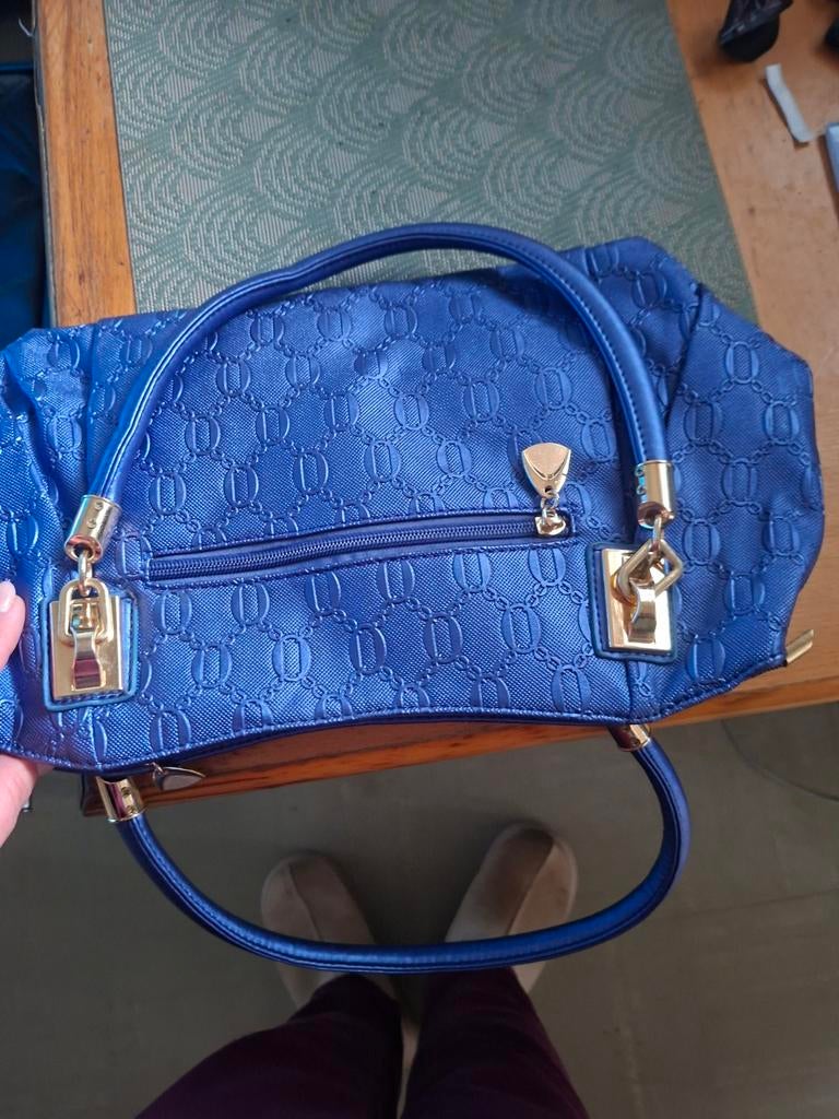 Sacs à main + sacs à dos divers, Enlèvement