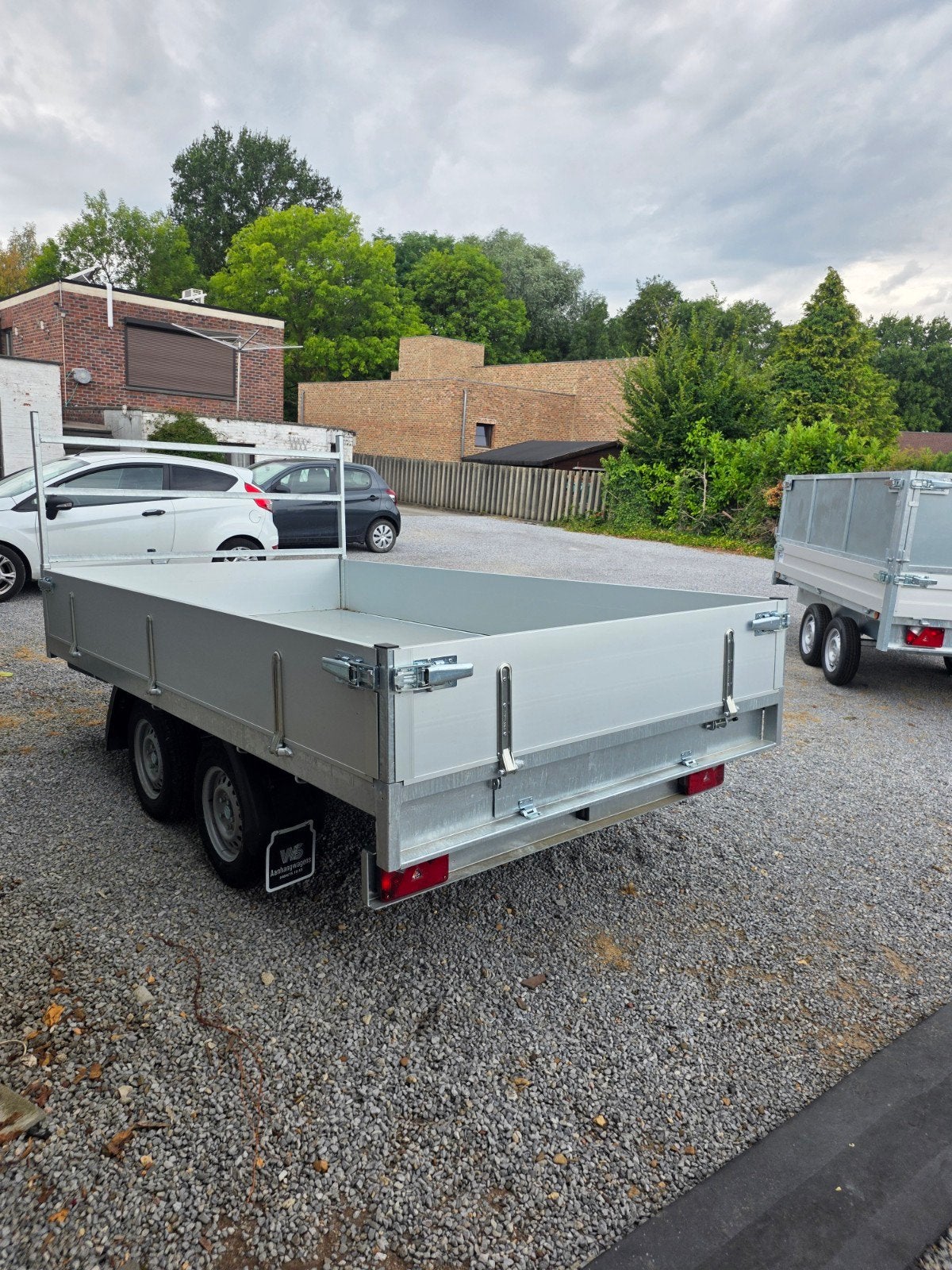 nouvelle benne à benne basculante 2,7 tonnes, Autos : Divers, Remorques, Enlèvement