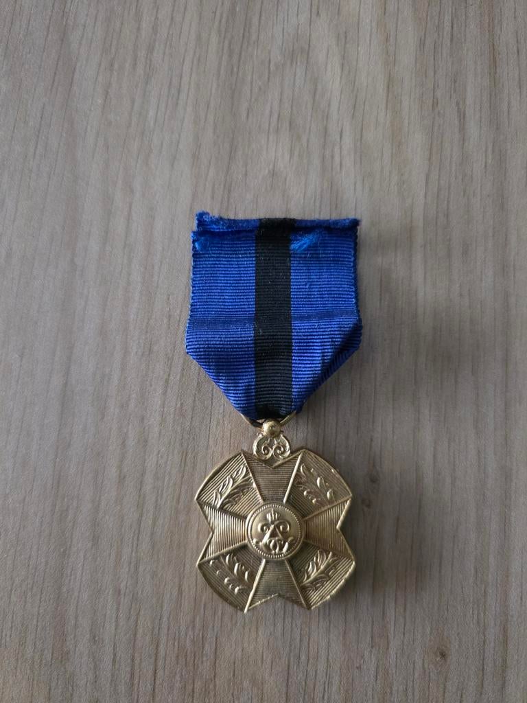 Médaille d'or de l'Ordre de Léopold II, Enlèvement ou Envoi