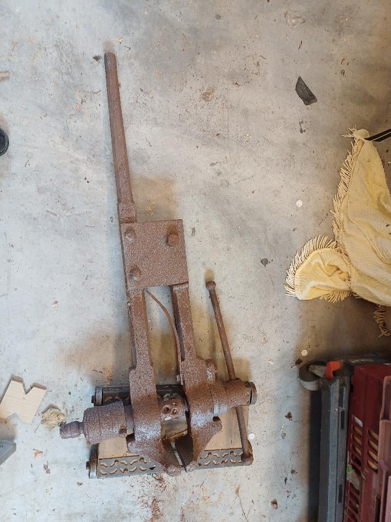 Etau forgeron, Enlèvement, Utilisé, 70 à 120 cm, Étau