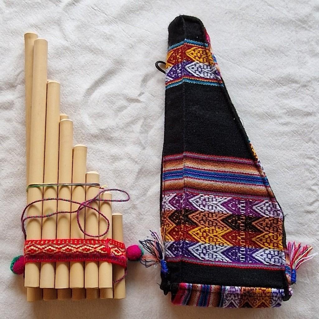 Handgemaakte Panfluit uit Peru -Met Traditionele Hoes –Nieuw, Muziek en Instrumenten, Overige Muziek en Instrumenten, Verzenden