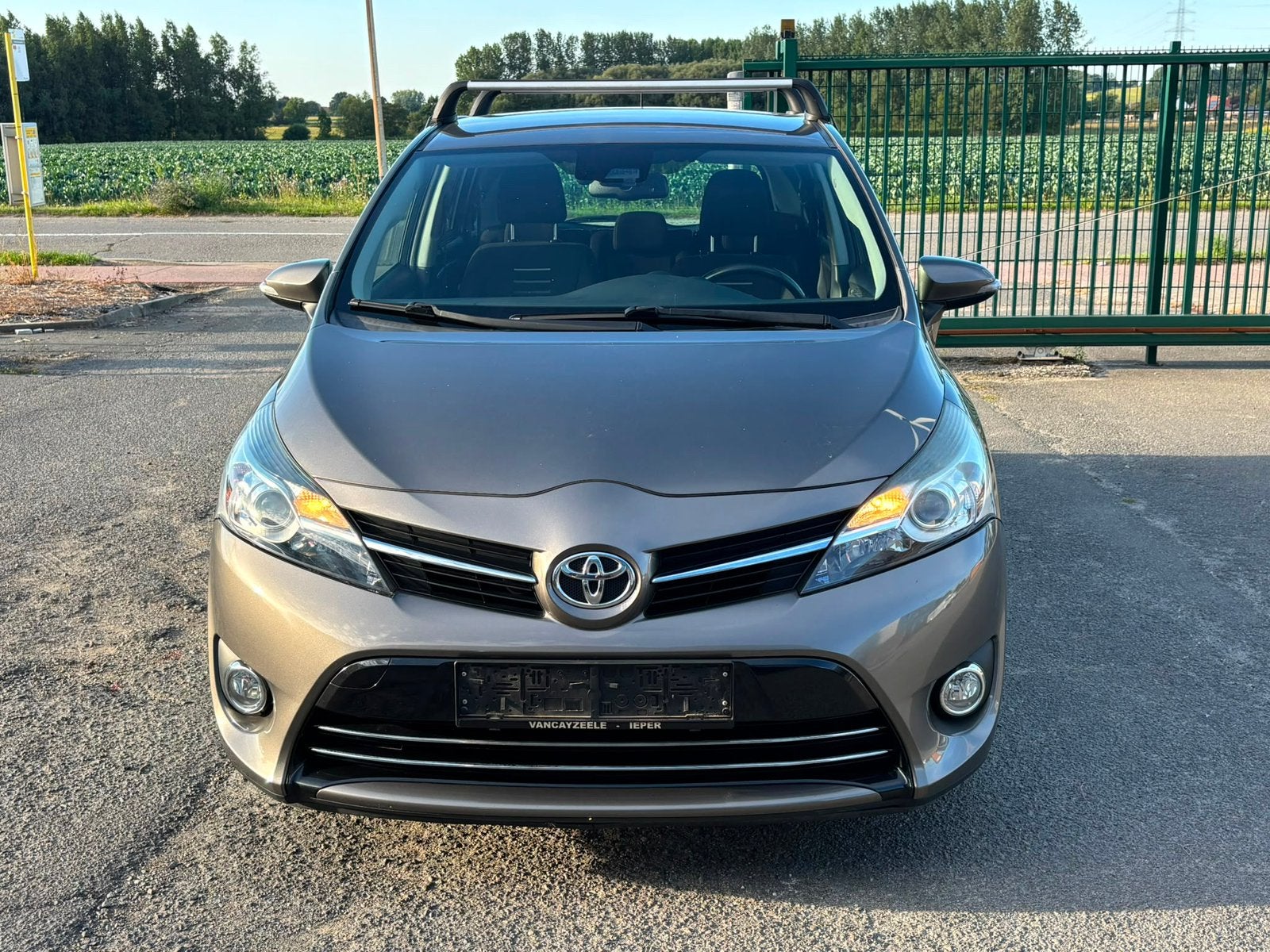 Toyota Verso 1.8 essence boîte automatique gps airco, Argent ou Gris, Achat, Euro 6, Entreprise