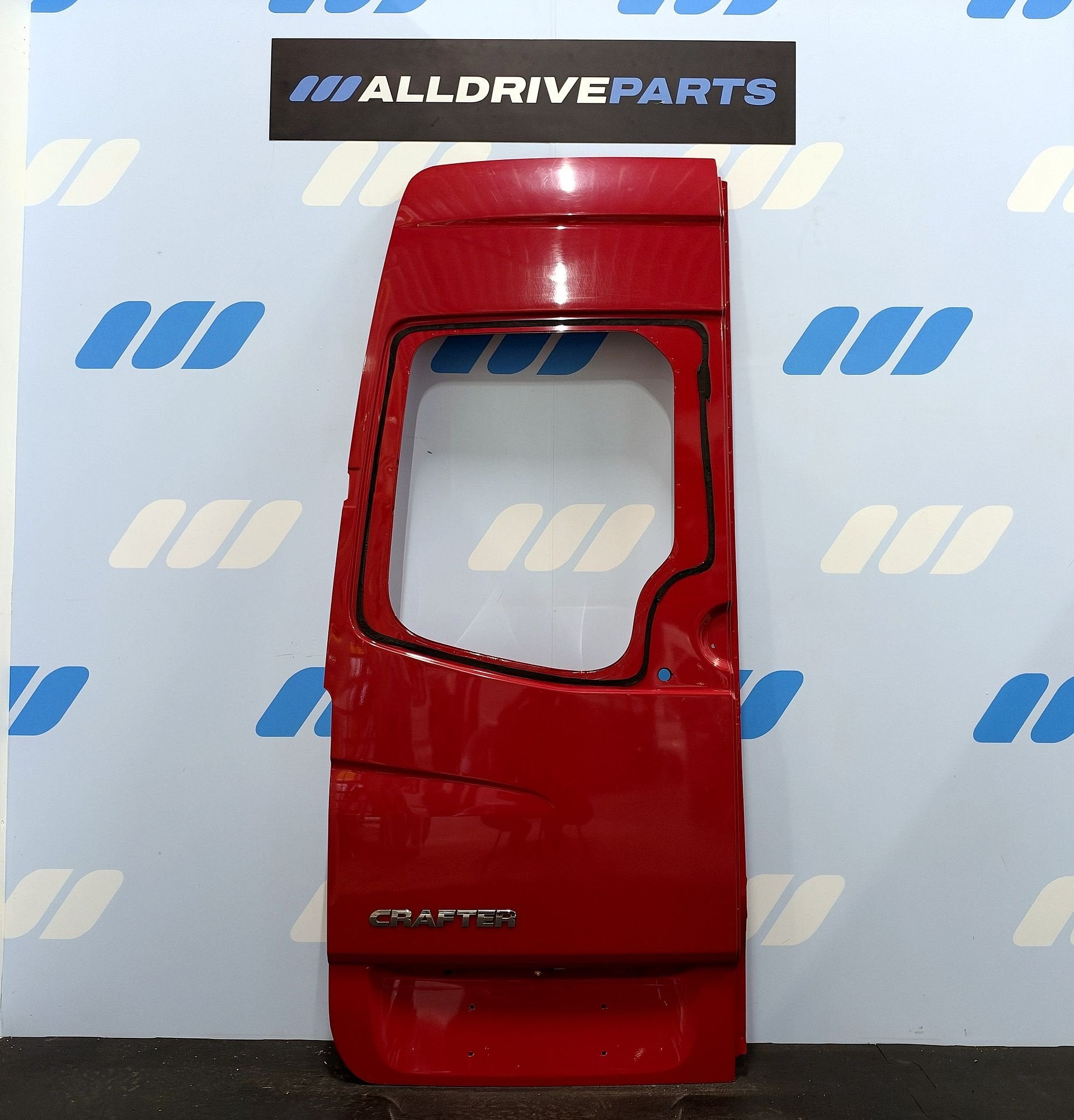 Volkswagen Crafter porte arrière gauche H2 rouge 2006-2015, Arrière, -, Haillon arrière, Utilisé