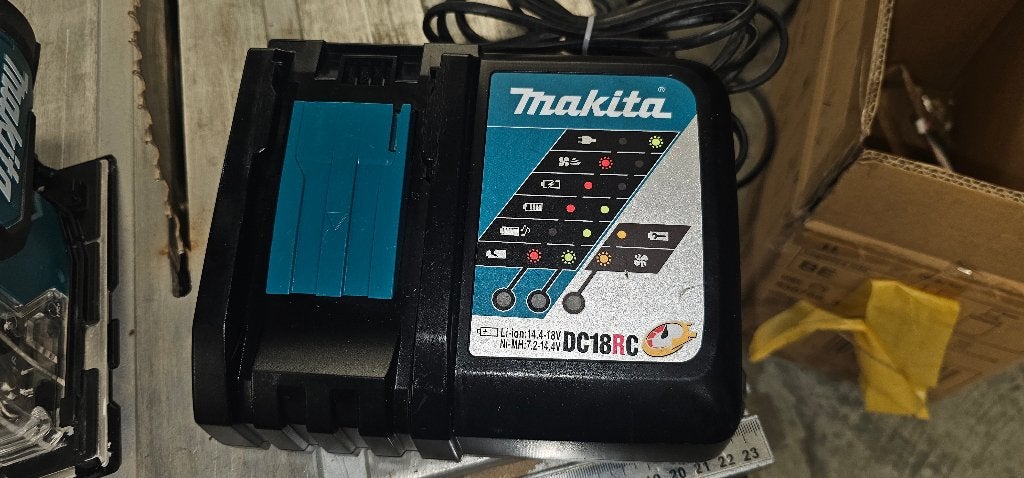 Chargeur rapide Makita, Bricolage & Construction, Enlèvement, Comme neuf