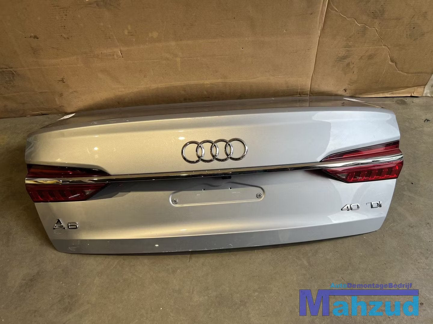 AUDI A6 C8 Sedan Grijs Zilver compleet achterklep 2018+, Gebruikt, Deur, AUDI AG, Auto-Union-Strasse 1
85045  Ingolstadt, DE