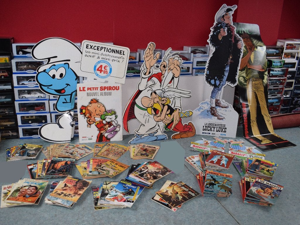 liquidation collection 130 bd bandes dessinée + 9 plv carton, Enlèvement, Utilisé