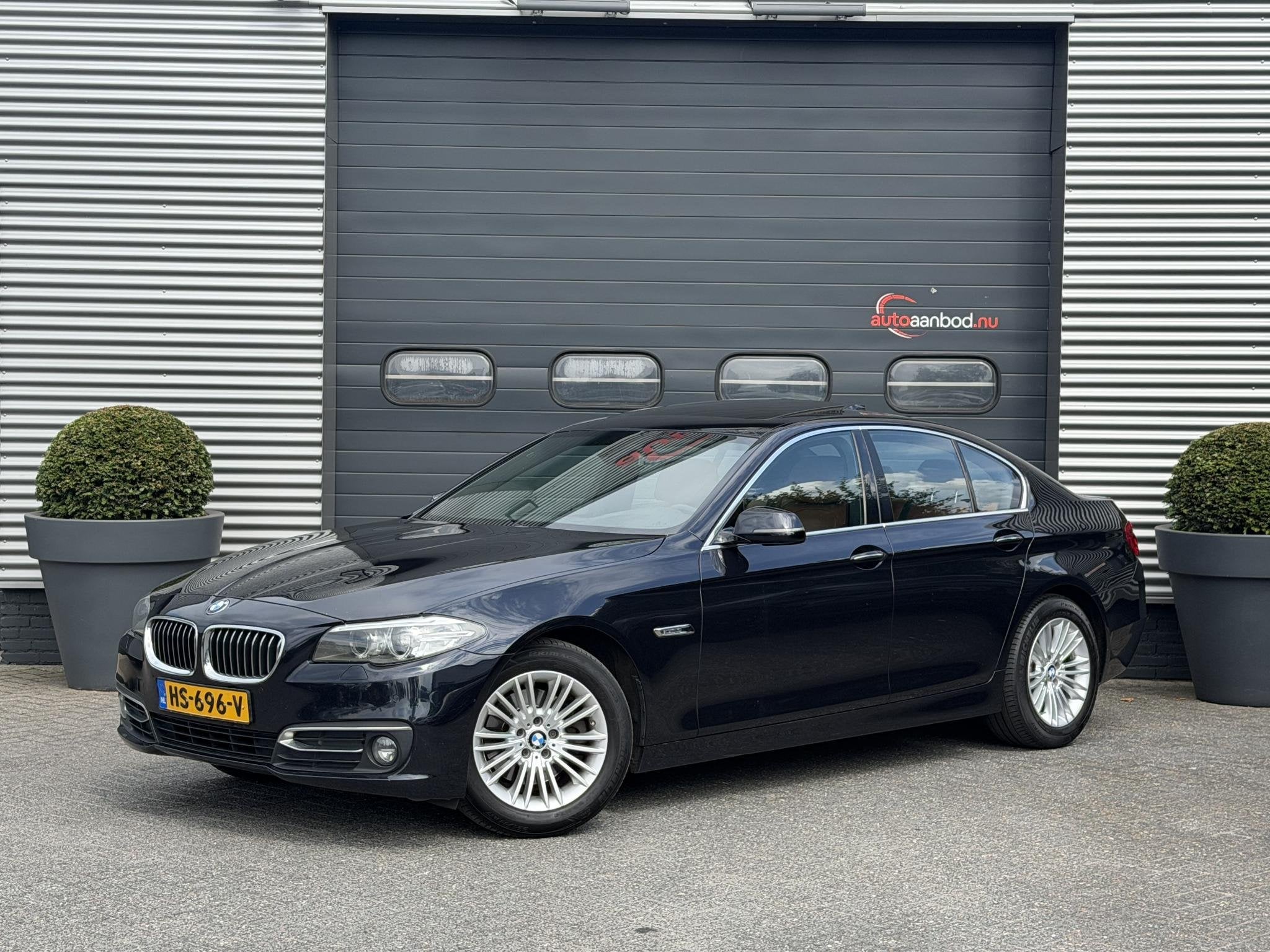 BMW 5-serie 520d Individual Edition | Panoramadak | Navigati, Automaat, 4 deurs, Achterwielaandrijving, Euro 6