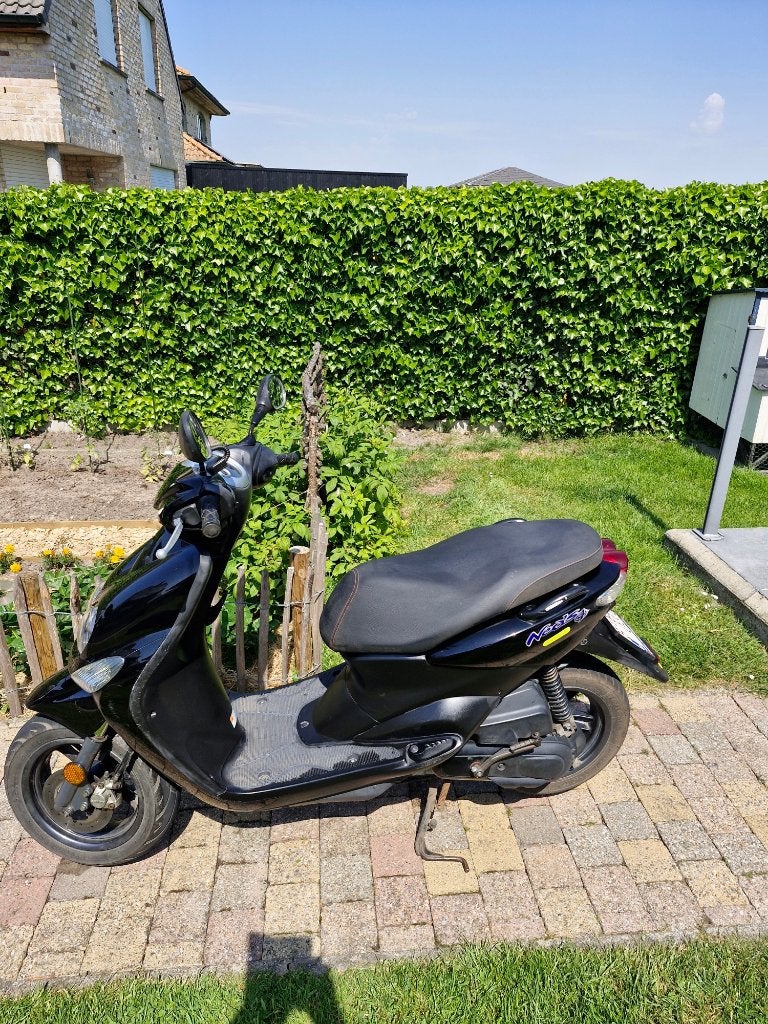 Scooter Yamaha Neos 4, Vélos & Vélomoteurs, Scooters | Yamaha, Classe B (45 km/h), Enlèvement, Utilisé, Essence