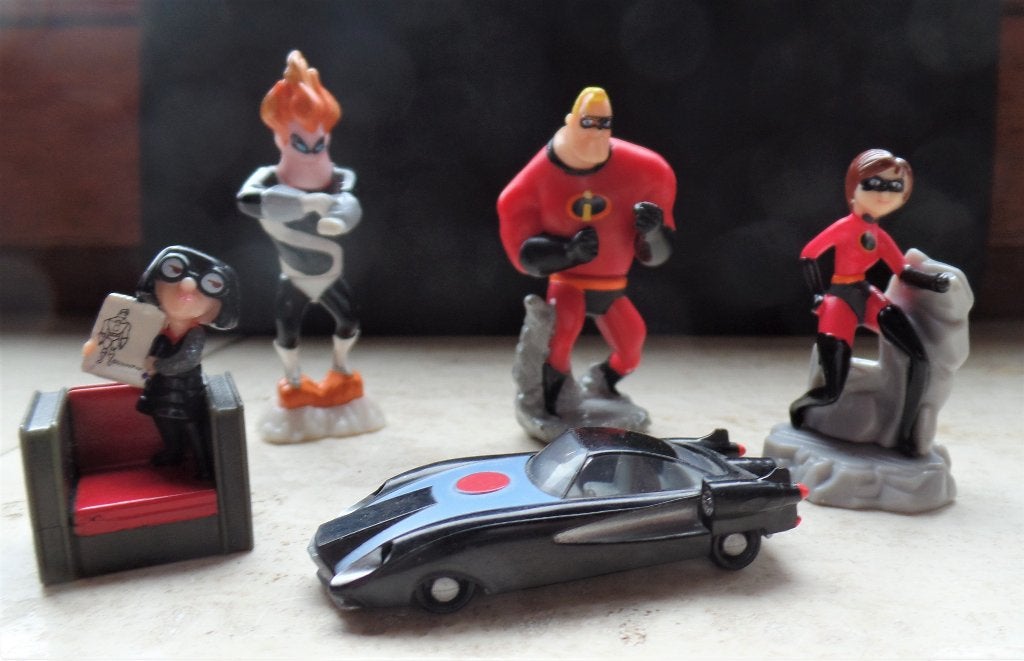 Kindersurprise / figuurtjes uit de reeks The Incredibles, Ophalen, Nieuw, Hardplasticfiguren