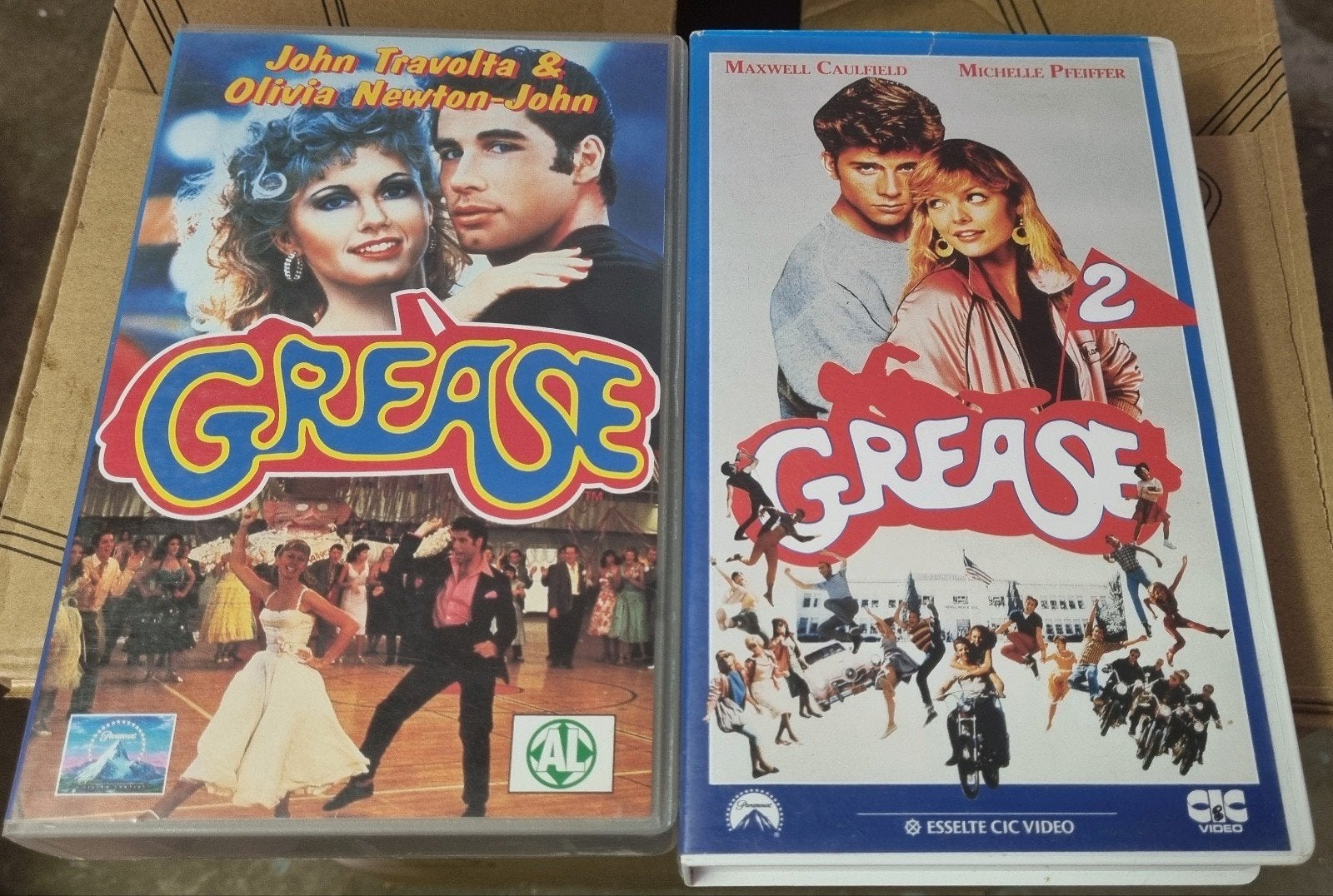 Grease 1 en 2 VHS videobanden, Cd's en Dvd's, Ophalen, VHS