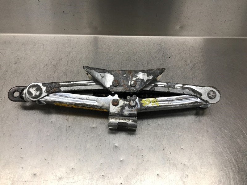 CRIC Toyota Corolla (E12) (01-2001/03-2008), Utilisé, Toyota
