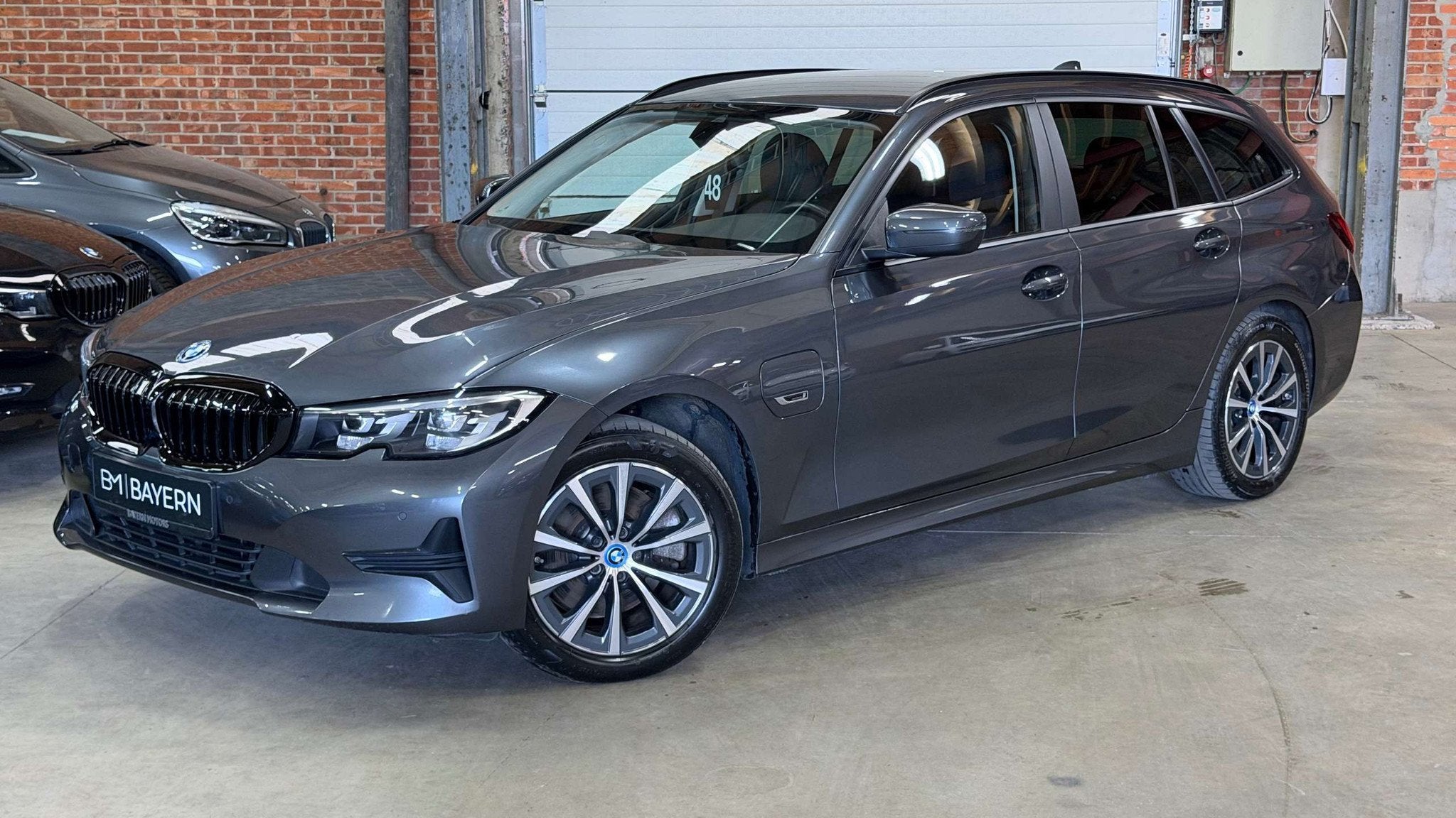 BMW 320 e Plug in 96% SOH Hybride Benzine Garantie Automa, Autos, BMW, Argent ou Gris, Achat, Euro 6, Entreprise