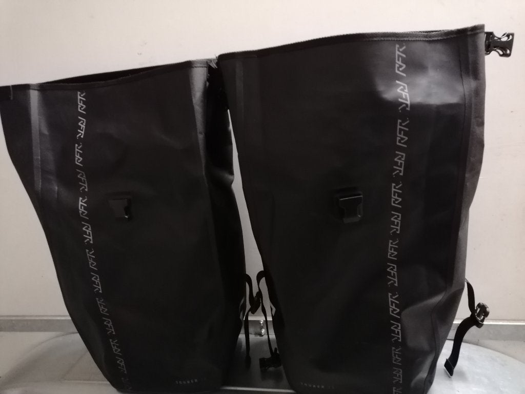 2 Sacoche de vélo Acid TOURER 20 montage porte bagages ACID, Enlèvement, Comme neuf, Acid
