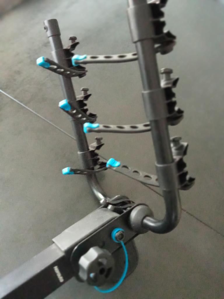 Porte-vélos d'attelage suspendu NORAUTO 3vélos, Autos : Divers, Porte-vélos, Comme neuf, Support d'attelage, 3 vélos ou plus, Pneus larges