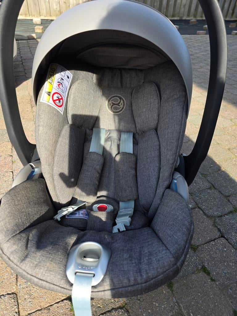 Maxi cosi ( cybex ), Enfants & Bébés, Sièges auto, Ceinture de sécurité, Enlèvement