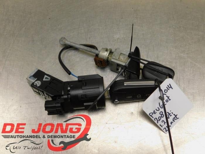 Serrure de contact + clé d'un Peugeot 208, -, 3 mois de garantie, Utilisé, -