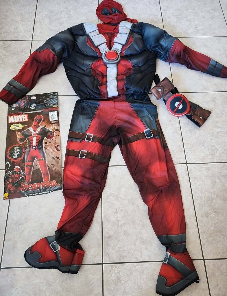 Deadpool kostuum maat M, Maat 48/50 (M), Ophalen of Verzenden, Zo goed als nieuw, Marvel