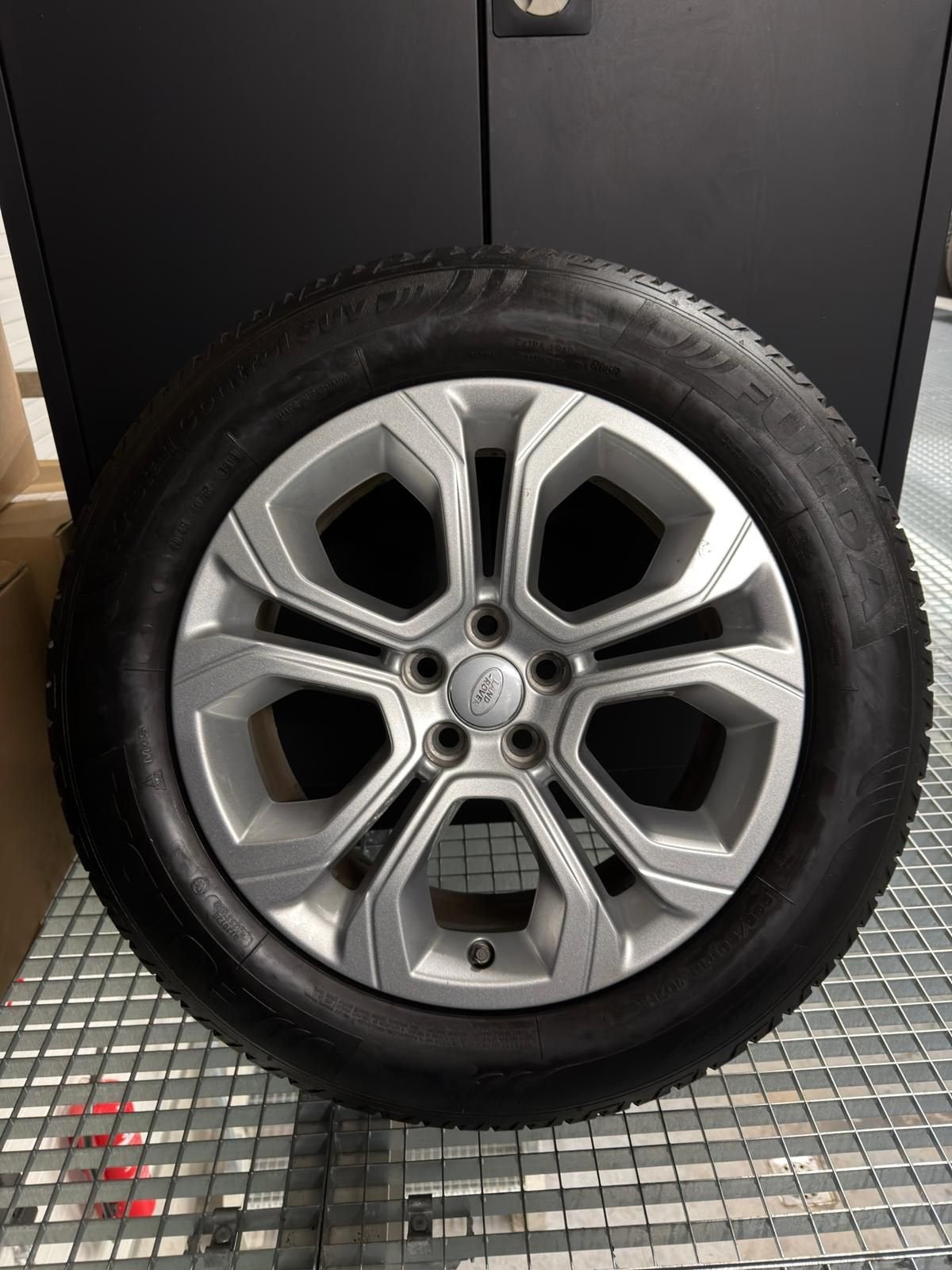 Landrover discovery set wintervelgen, Autos : Pièces & Accessoires, Pneus & Jantes, Pneus et Jantes, Pneus hiver, Véhicule de tourisme
