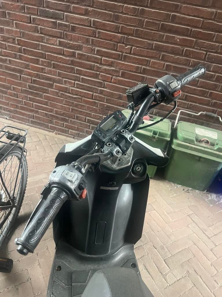 Kymco agility 2 takt, Fietsen en Brommers, Ophalen, Tweetakt, Gebruikt, Klasse A (25 km/u)