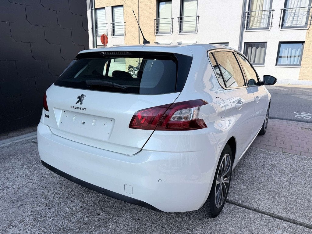 Peugeot 308 1.6 I EDITION ALLURE | AIRCO | NAVI | CRUISE, Auto's, Euro 5, Stof, Gebruikt, Zwart